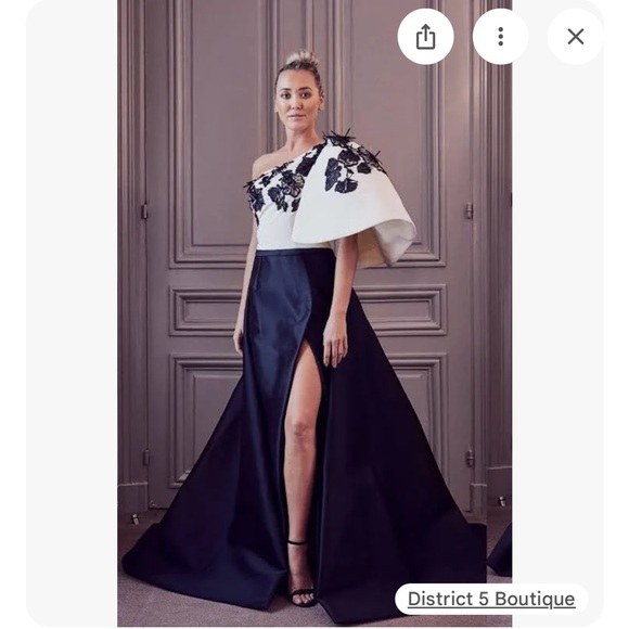 Gatti Nolli Elegant One-Shoulder Black and White Gown FR40